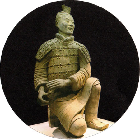秦跪射俑