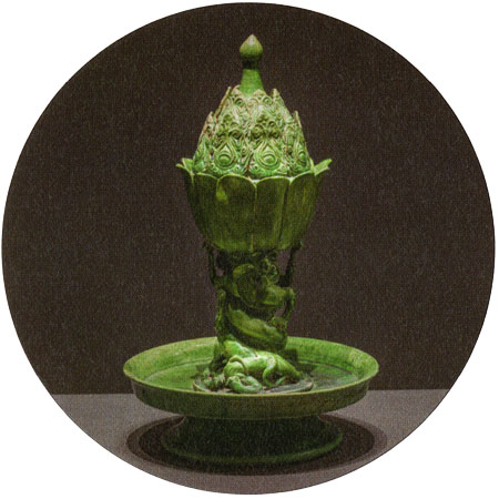 绿釉莲瓣蟠龙博山炉