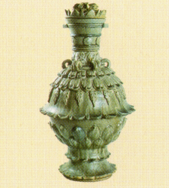 青釉仰覆莲花尊